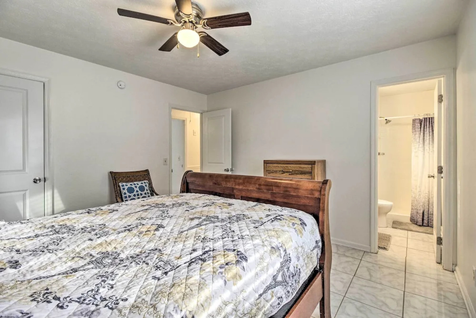 Home ~ 7 Miles to Savannah Historic District!