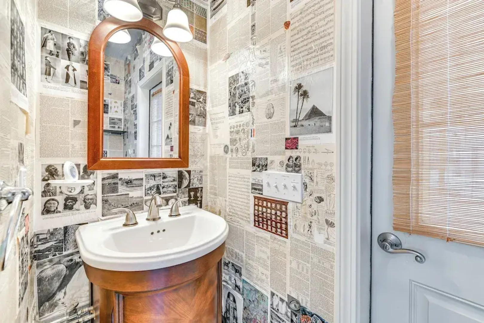 Mountain Views & Fire Pit: Sandgate Getaway