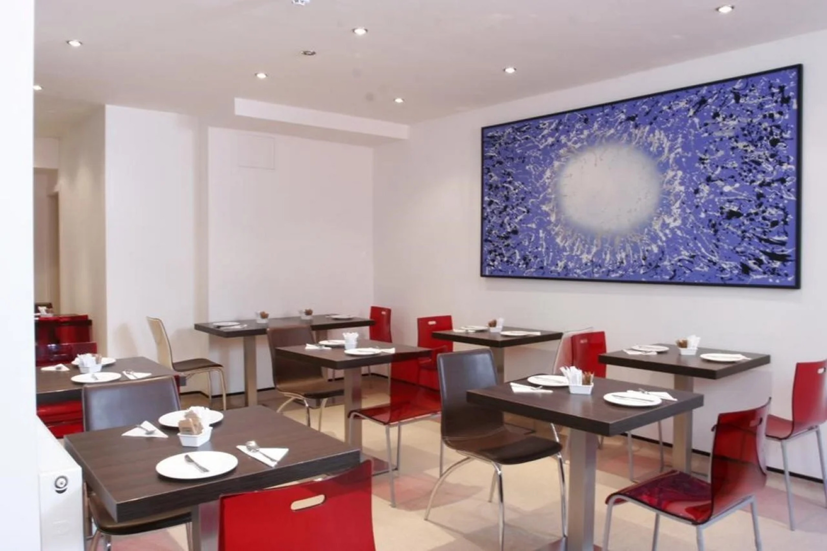 Avni Kensington Hotel