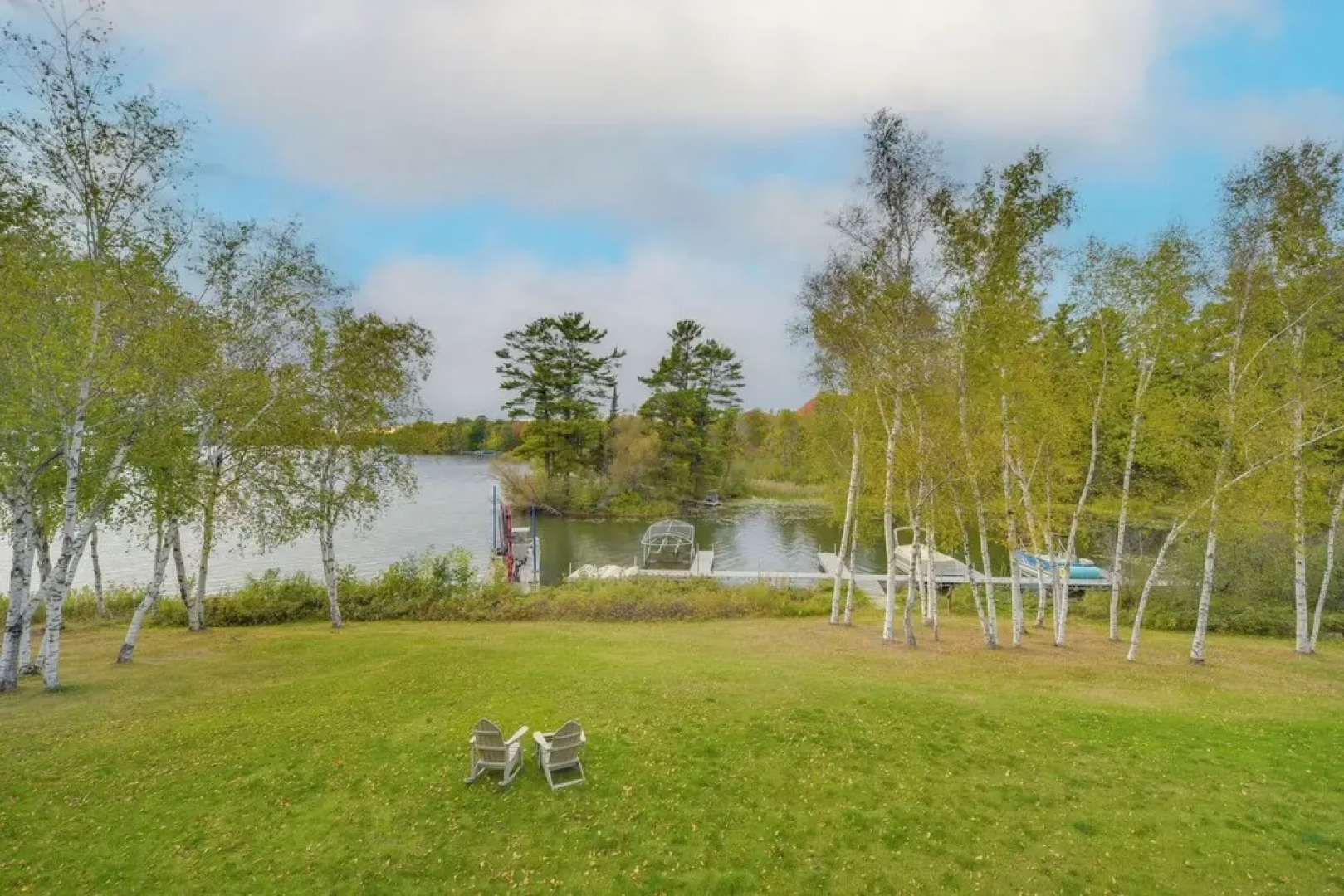 Cozy Birchwood Condo on Tagalong Golf Course!