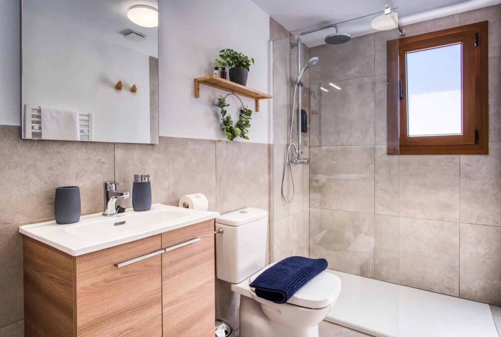 Olive & Ivy Guest House