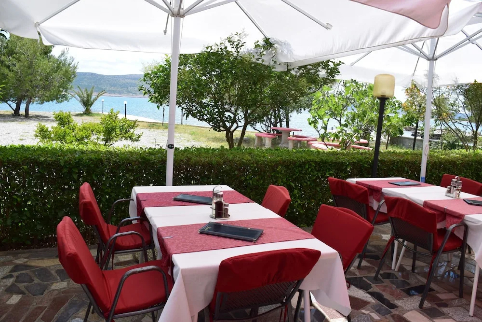 Apartments and rooms Marko