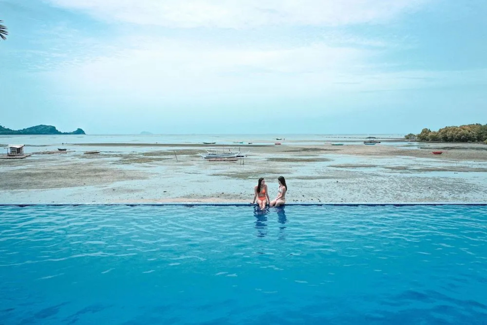 El Pueblo De Hermano by Cocotel