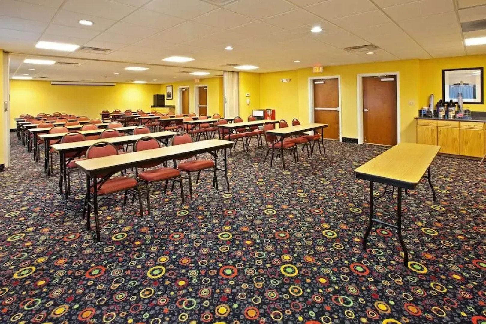 Holiday Inn Express Hotel & Suites Louisville South - Hillview
