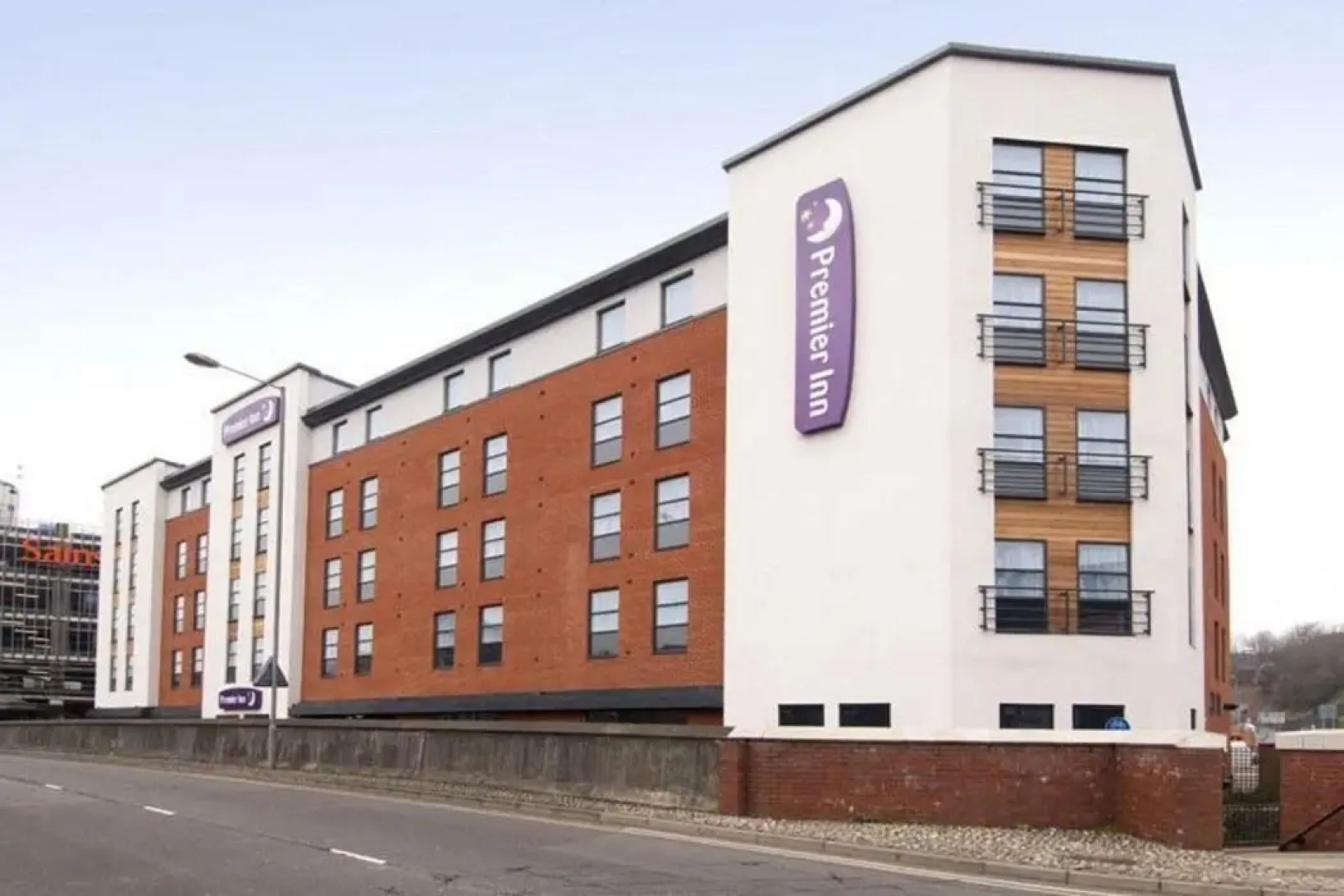 Premier Inn High Wycombe Central