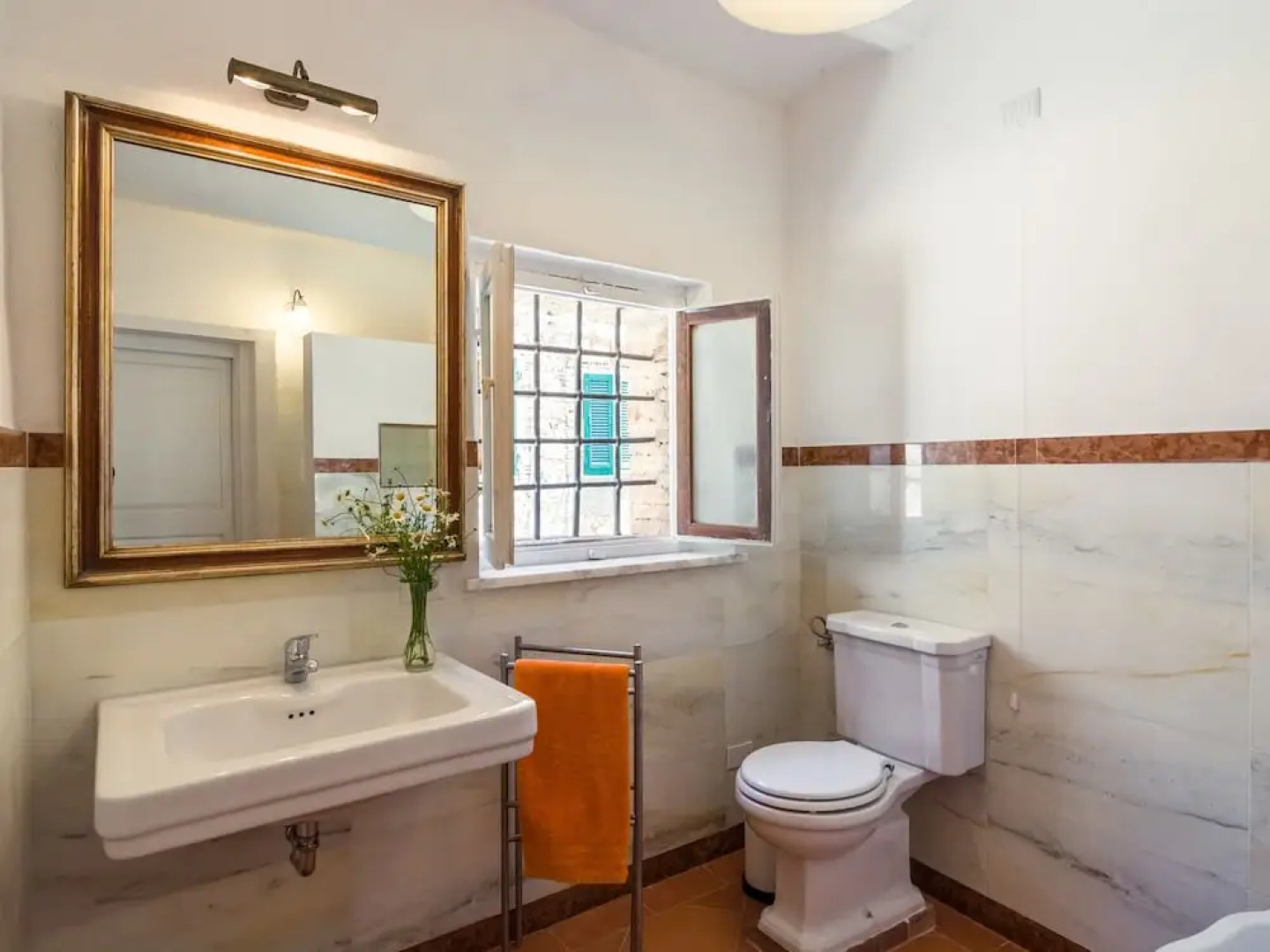 Tuscan Hilltop Getaway