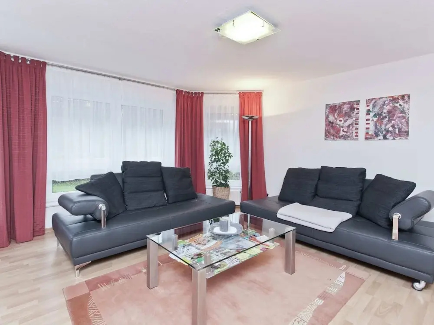 Furnished Apartment in Nieheim Germany near Forest
