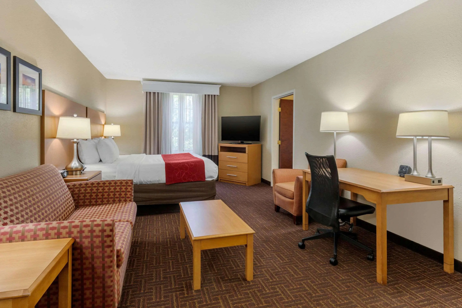 Comfort Suites Hanes Mall