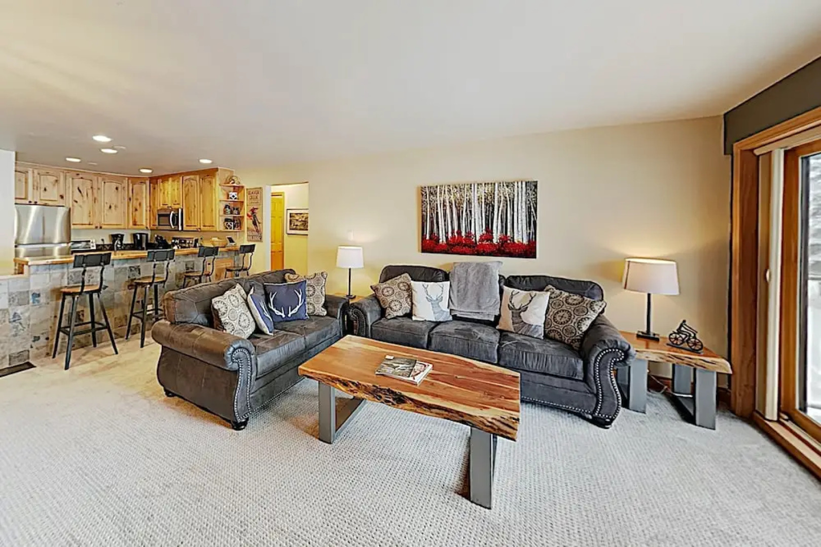 2BR w/ Hot Tub, Pool & Free Shuttle