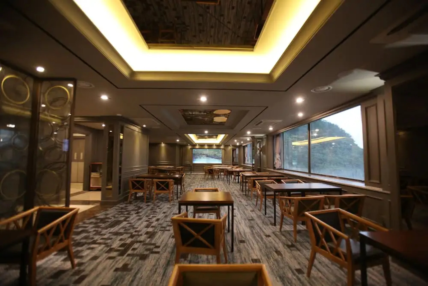 Jinju Dong Bang Hotel