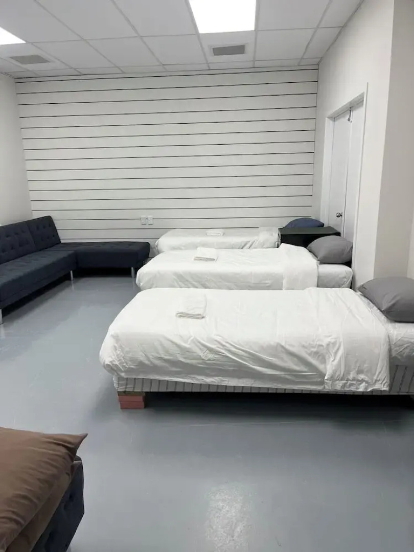 3 single and 2 sofa beds Studio Suite 7