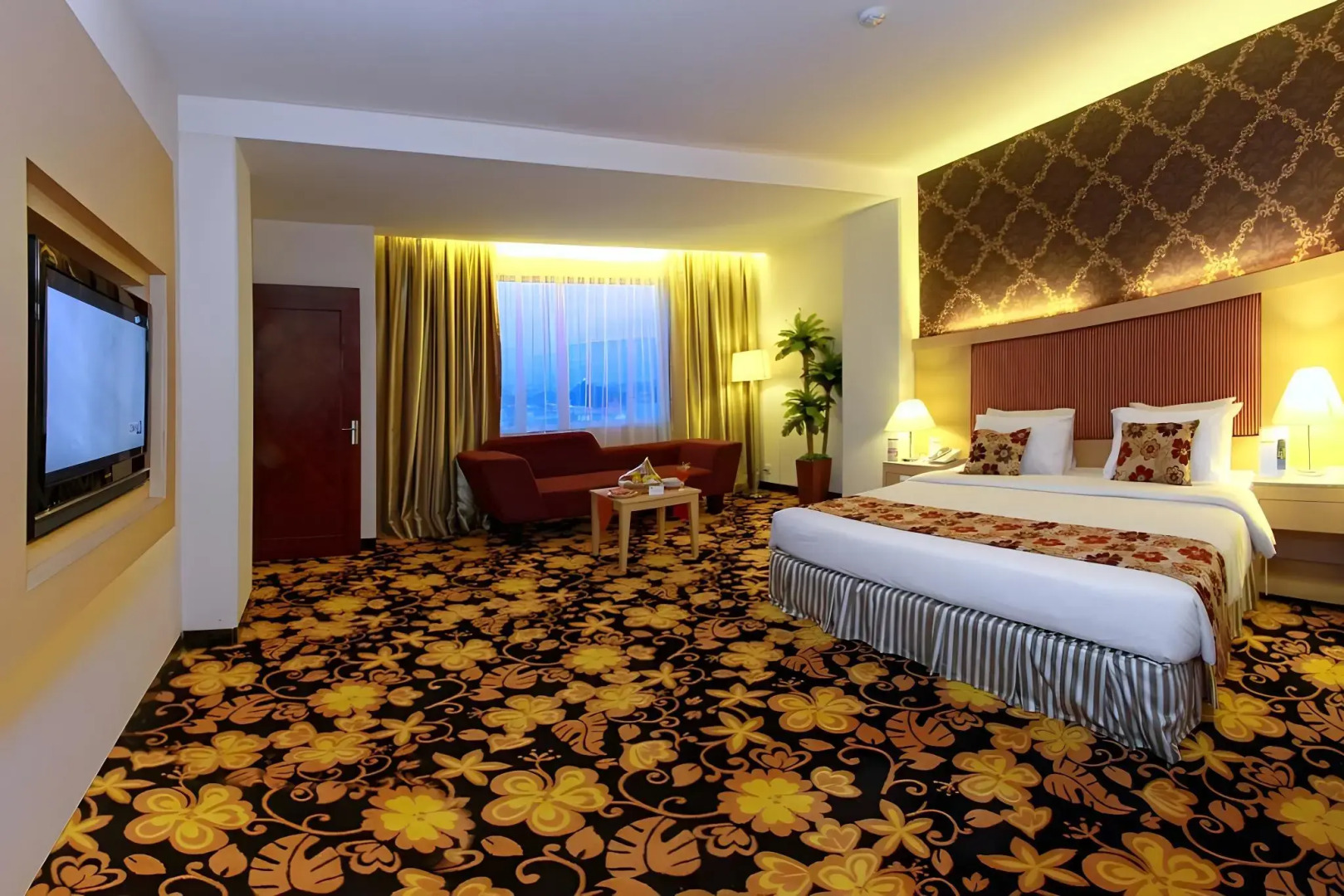 Rocky Plaza Hotel Padang