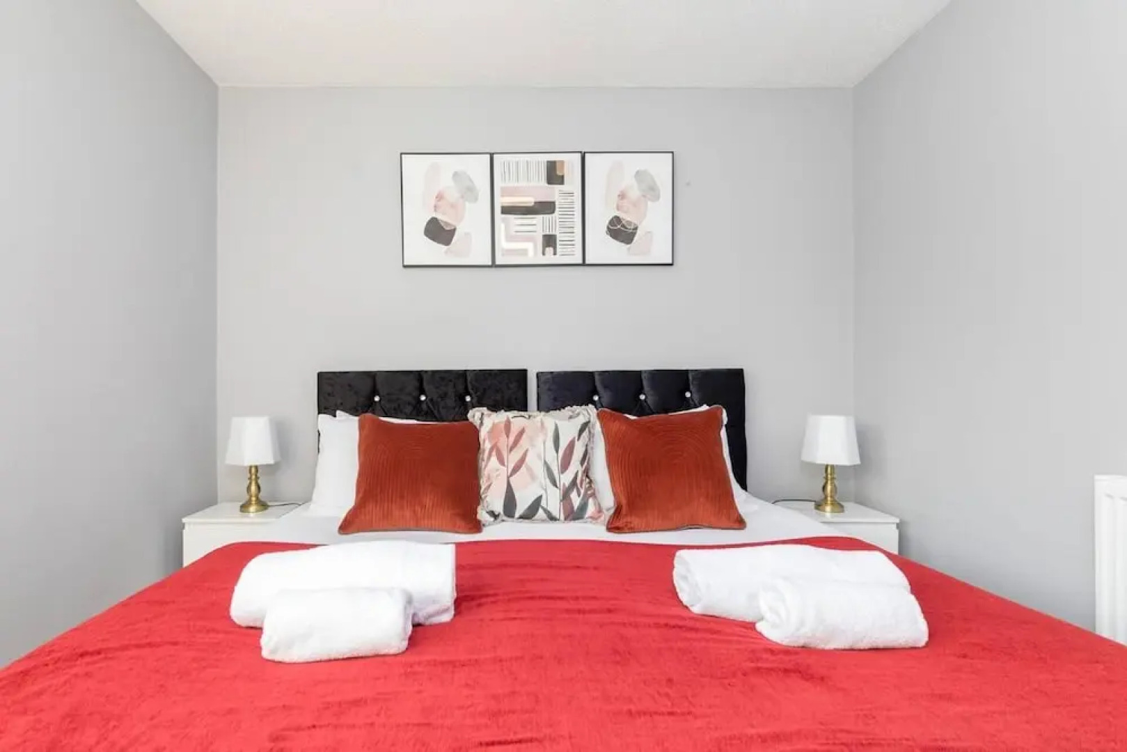 Cosy 2BR Home Near Milton Keynes Centre