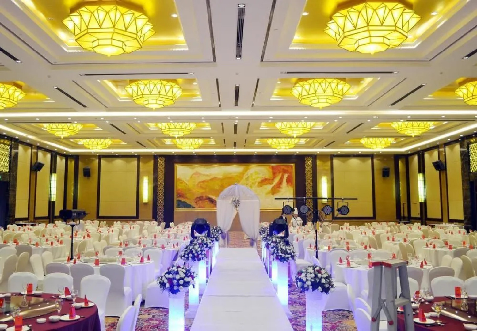 Deyang Care Feeling Grand Hotel