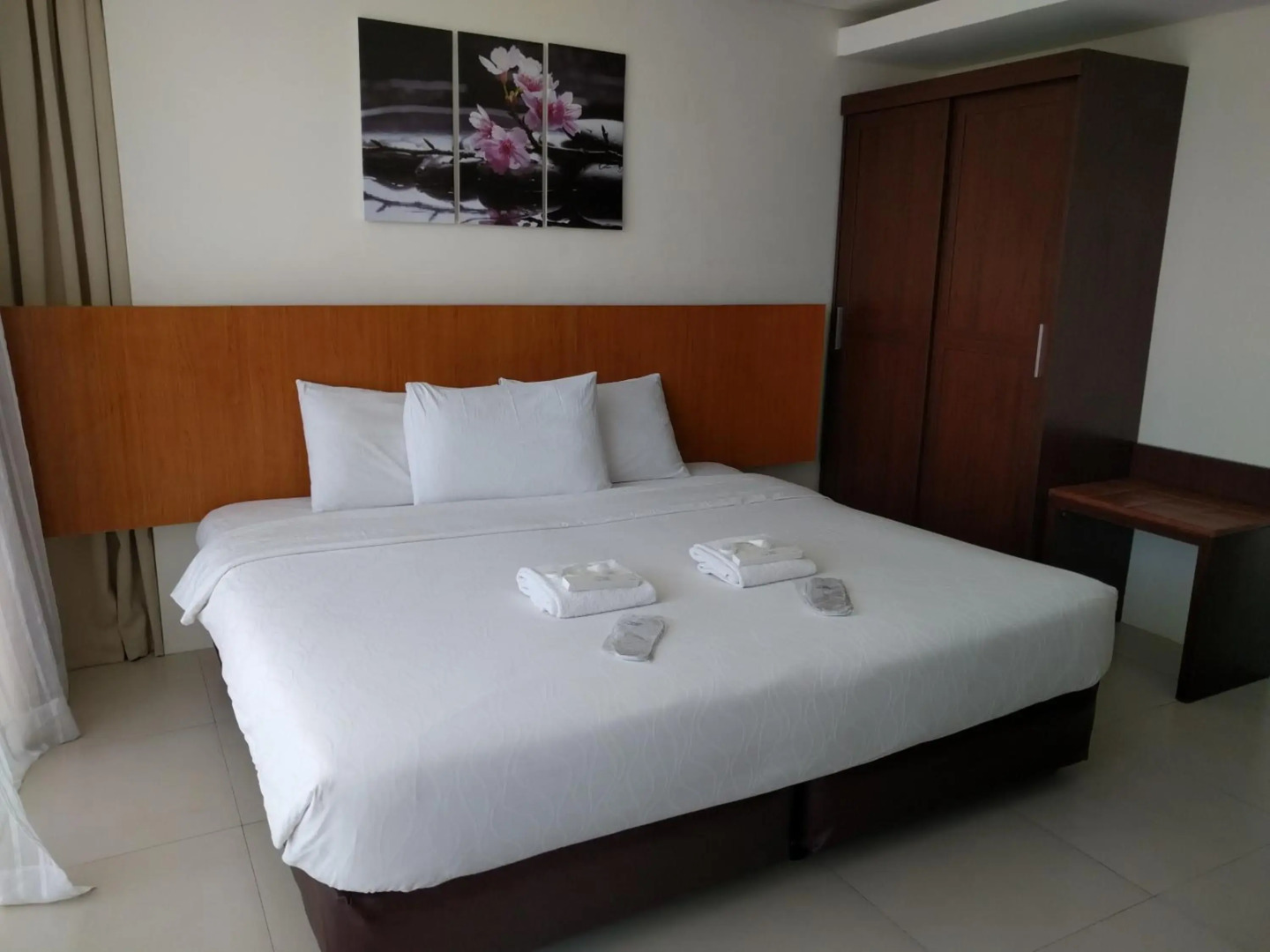 Ocean Suites Boutique Hotel