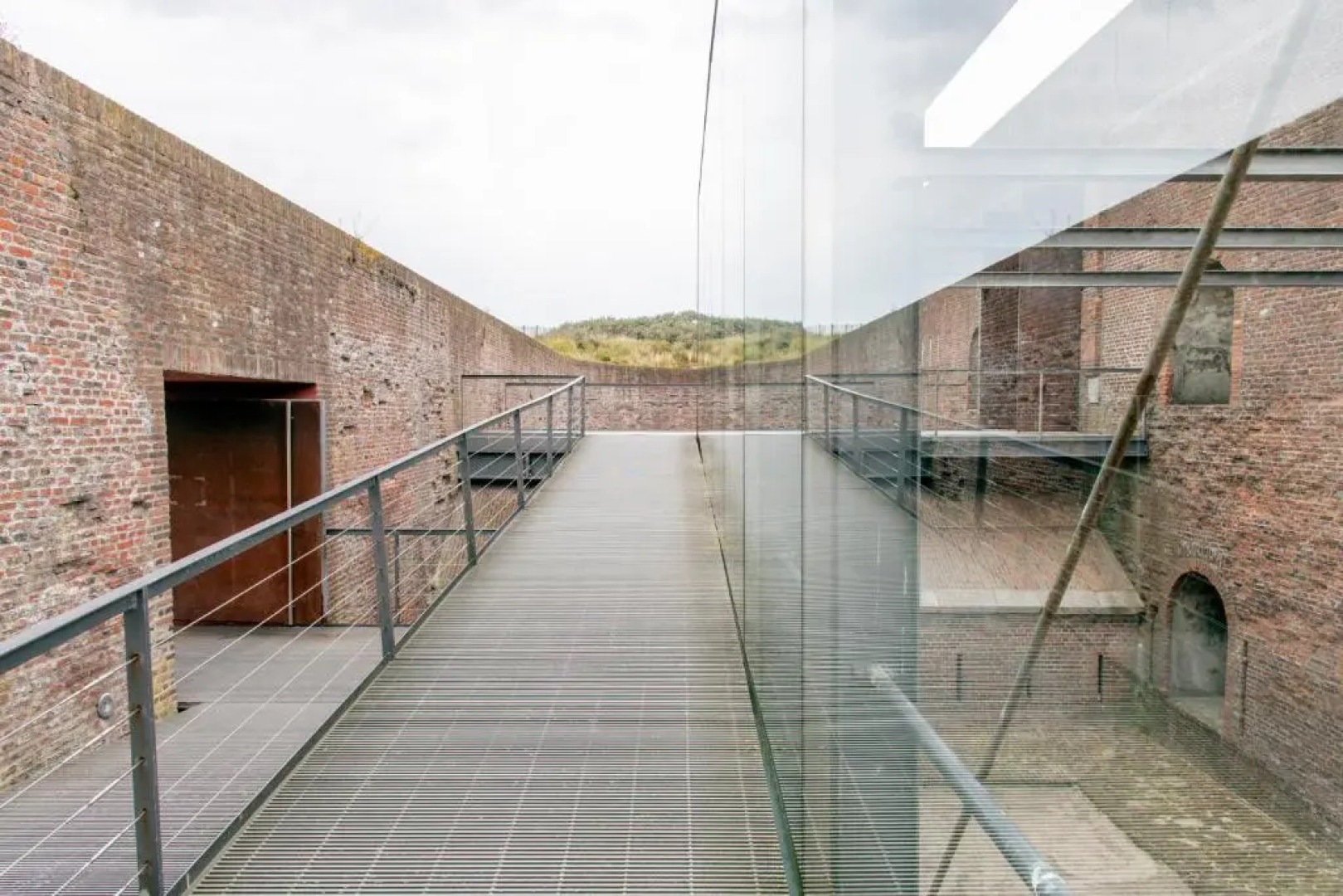 SEAVIEW Studio OOSTENDE - 6 pers - Type Düsseldorf - Moderne Flat met Slaaphoek - Flat with sleeping corner, direct aan het strand op de verkeersvrije zeedijk