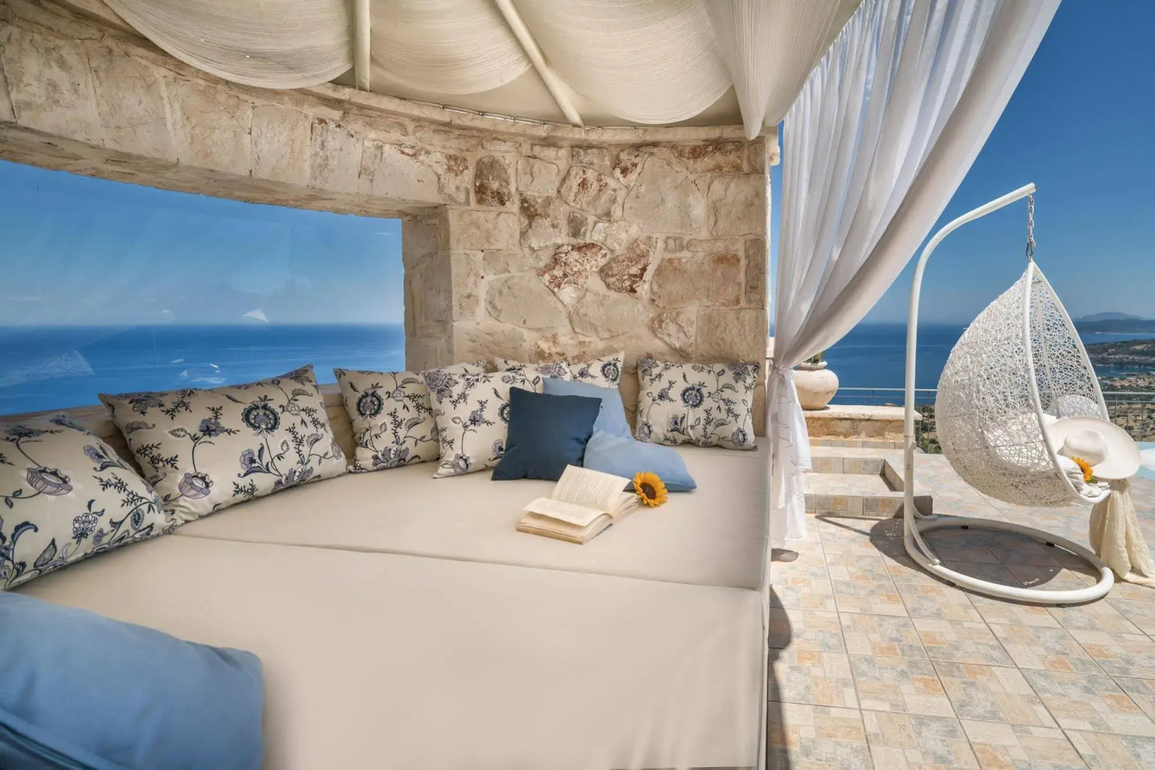 Emerald Deluxe Villas