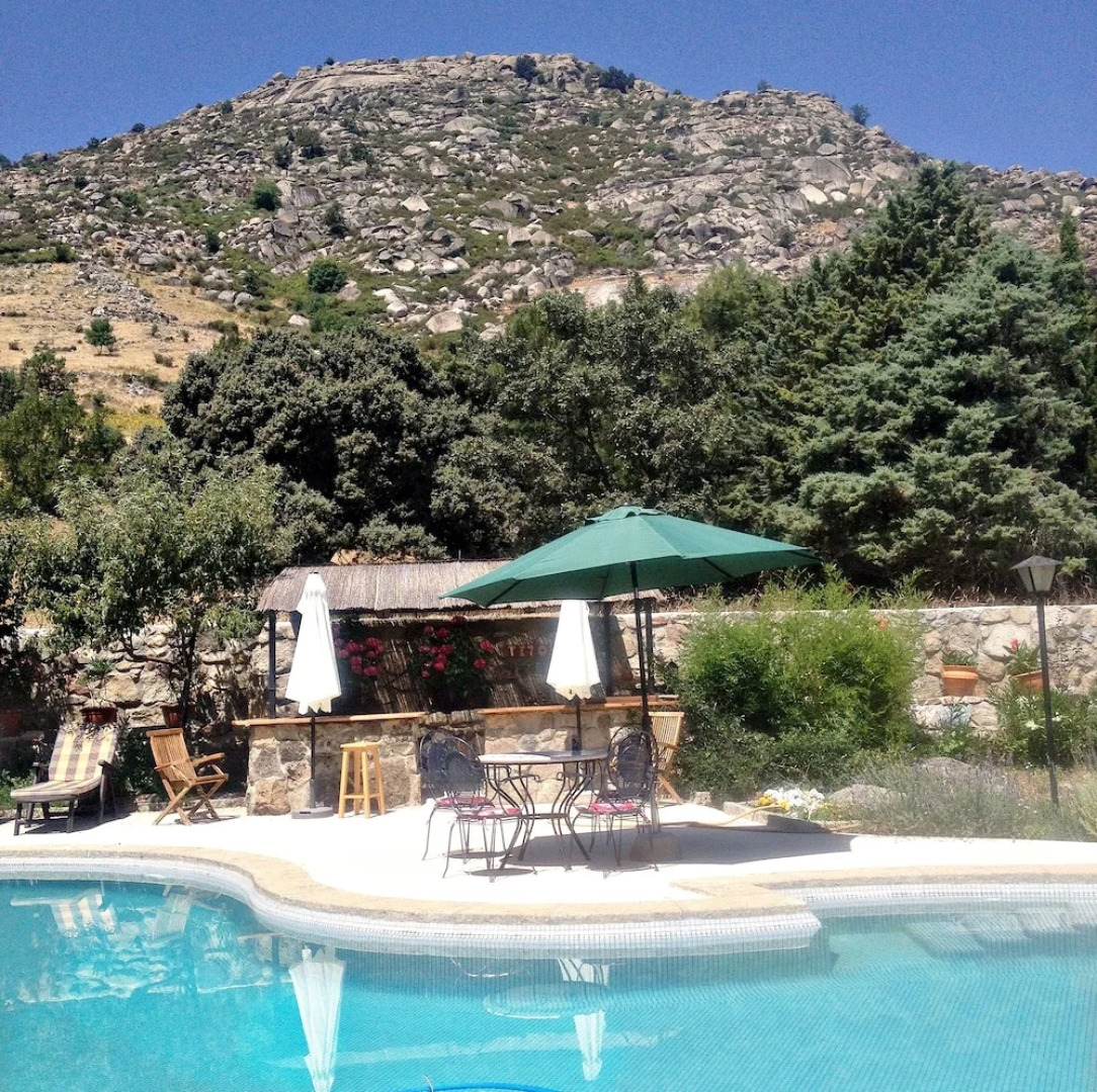 La Casa Roja De El Escorial