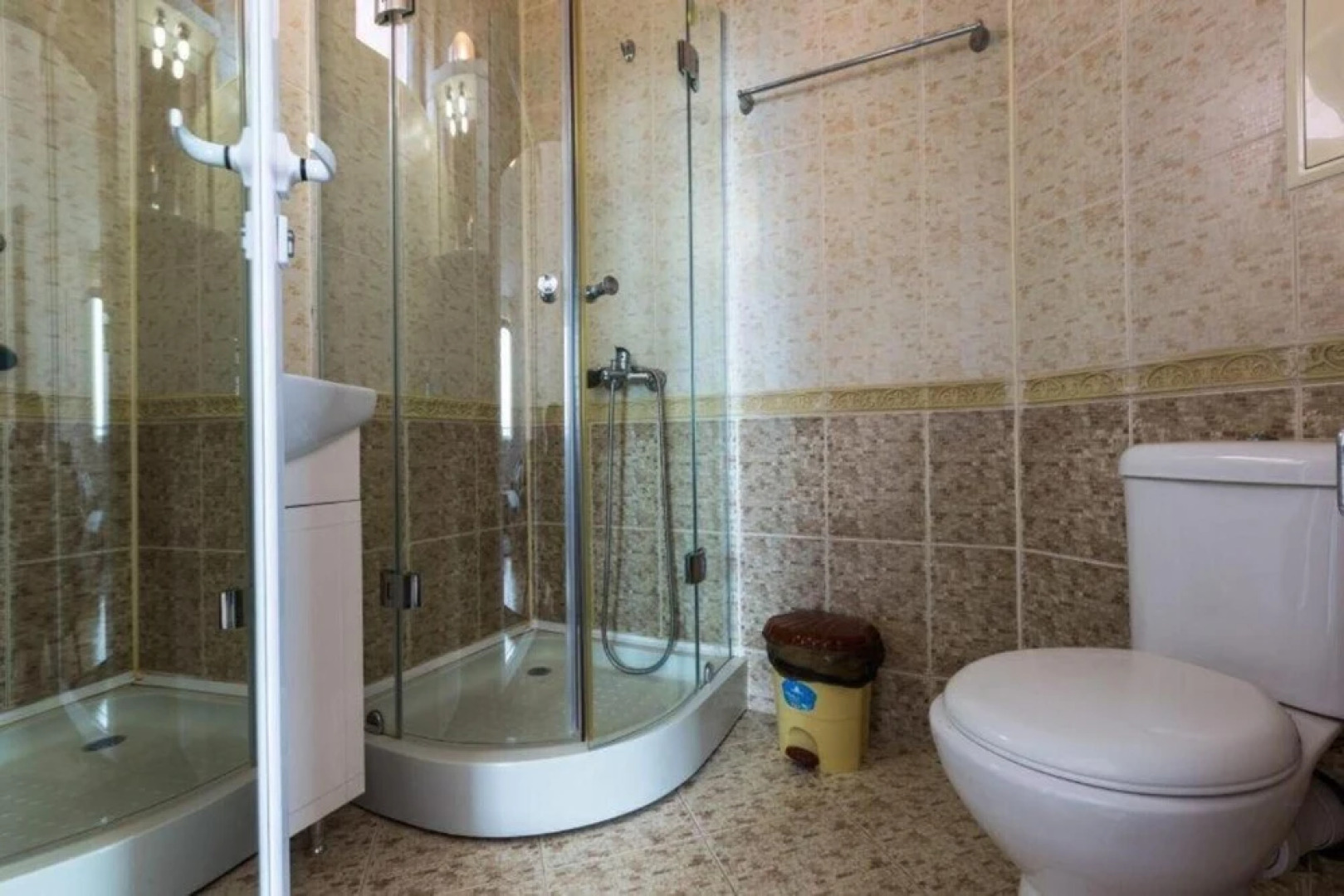 Charming 1-bed Apartment in Aheloy