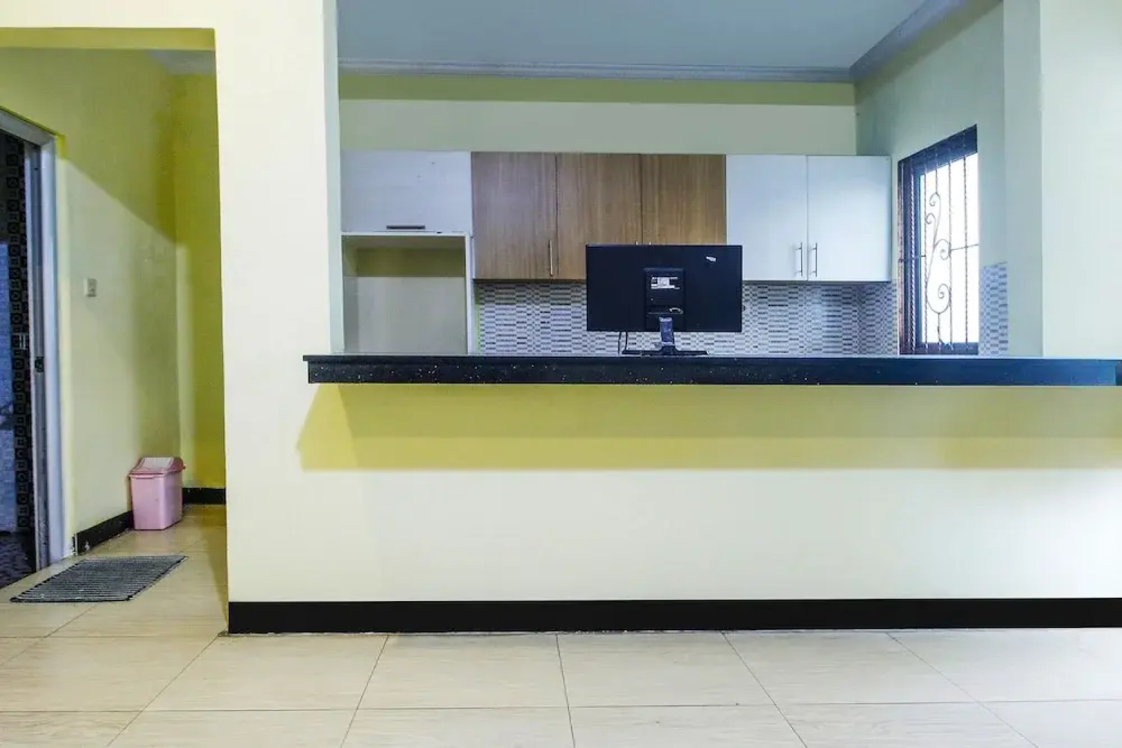 OYO Life 91606 Nadin Guest House Syariah