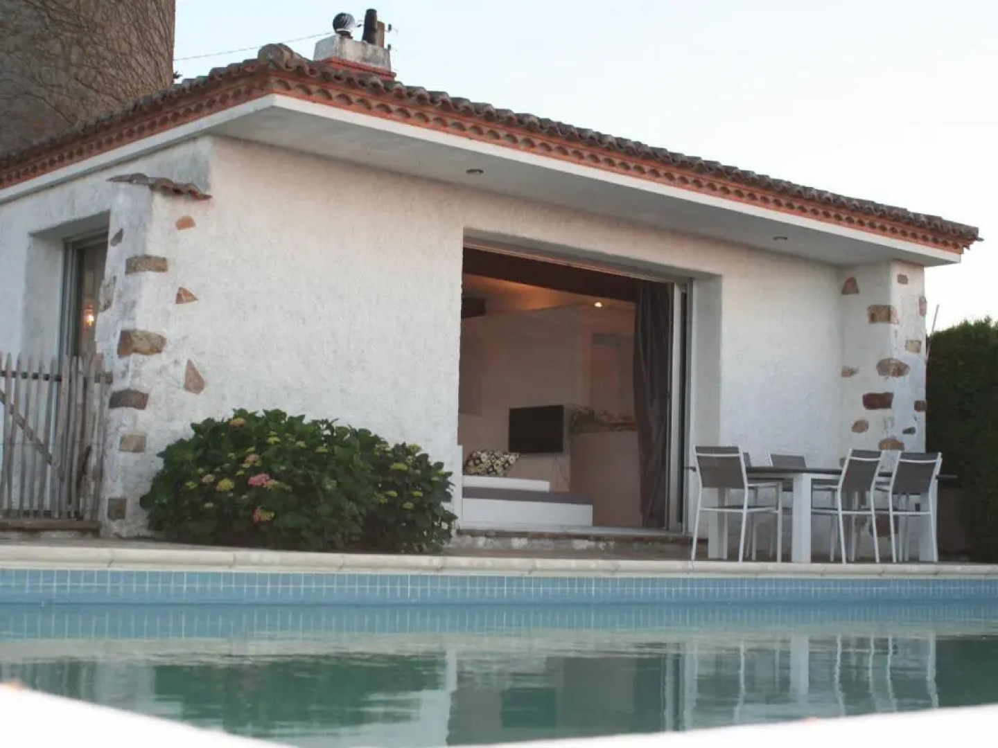 Gîte Monnières, 4 pièces, 5 personnes - FR-1-306-1164