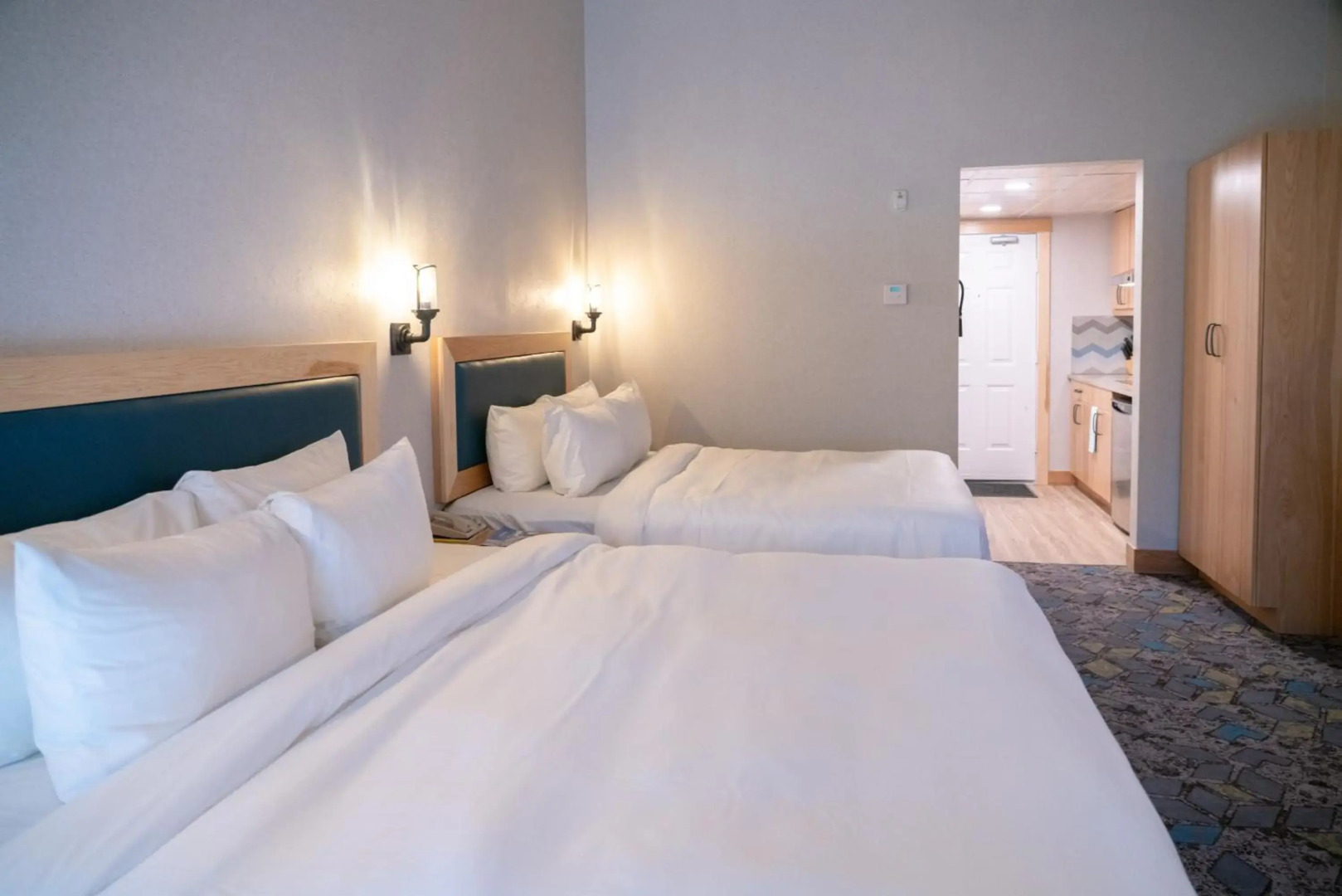 Tunnel Mountain Resort