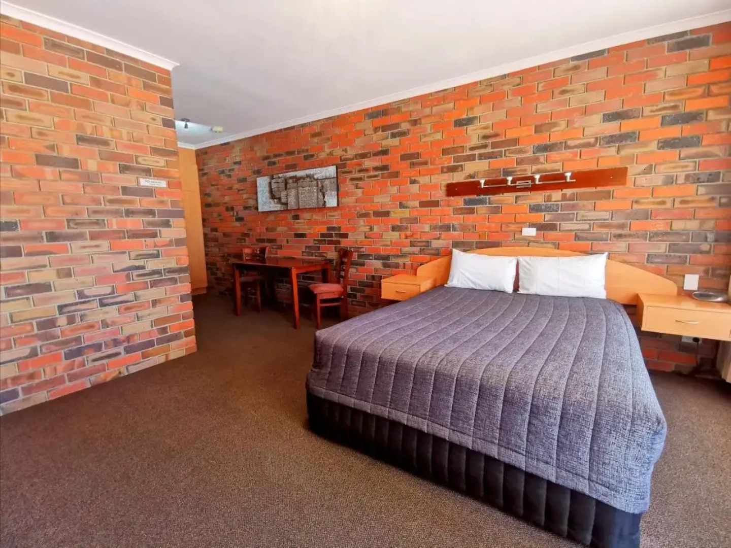 Comfort Inn Town House