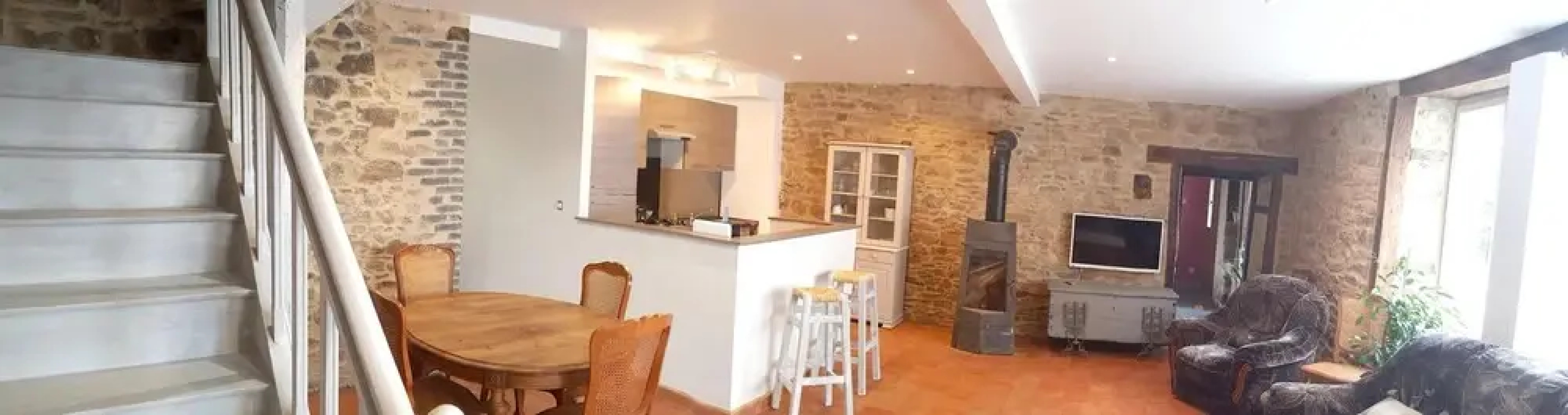 House With 2 Bedrooms in La Porcherie, With Enclosed Garden and Wifi