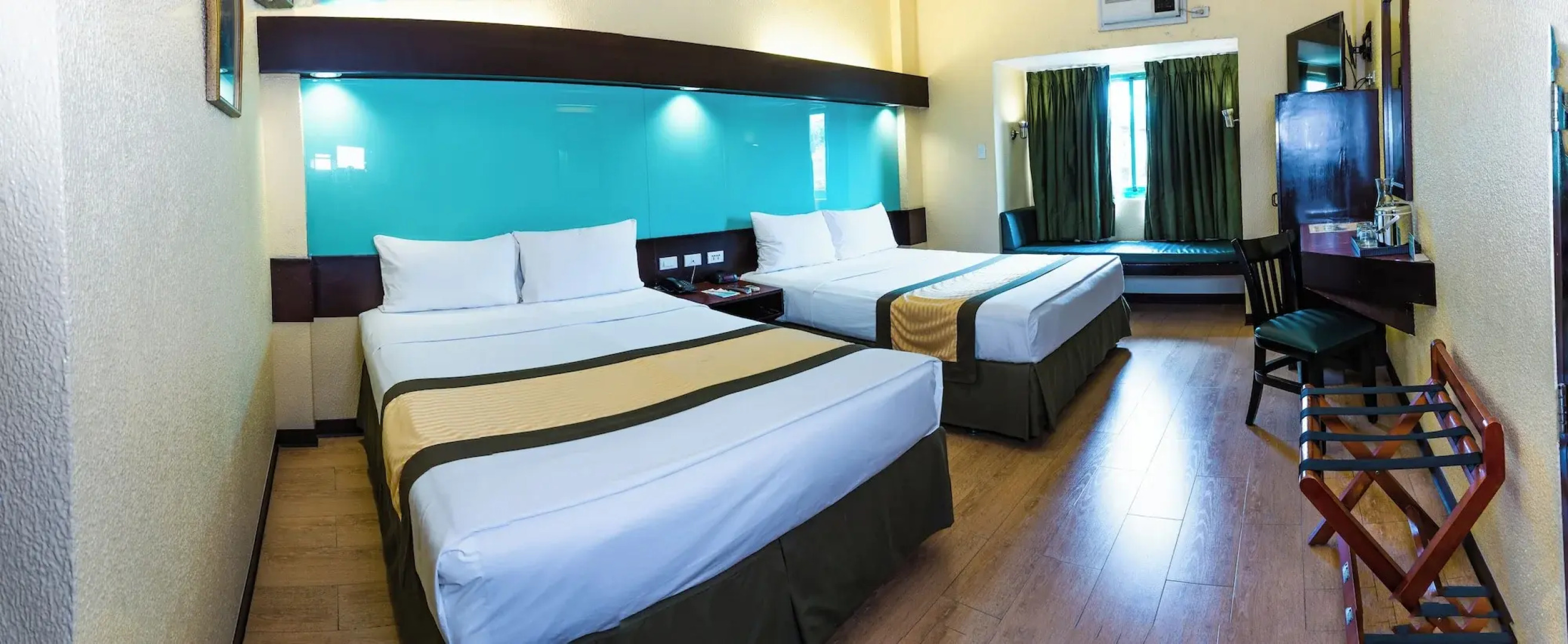 Microtel Inn & Suites Cabanatuan