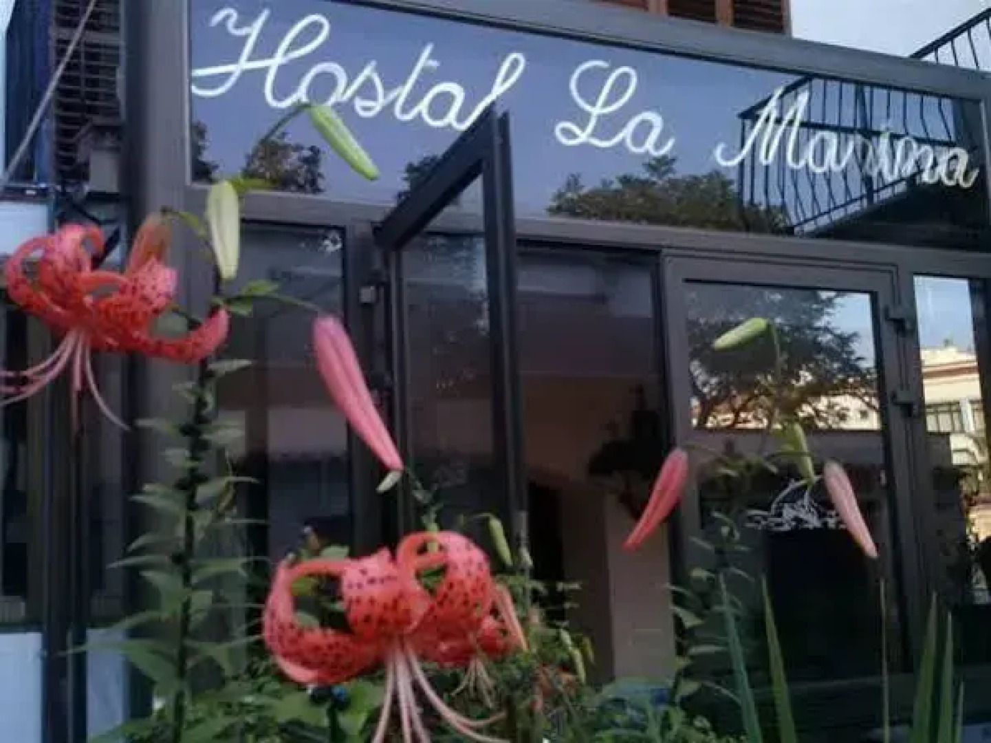 Hostal La Marina