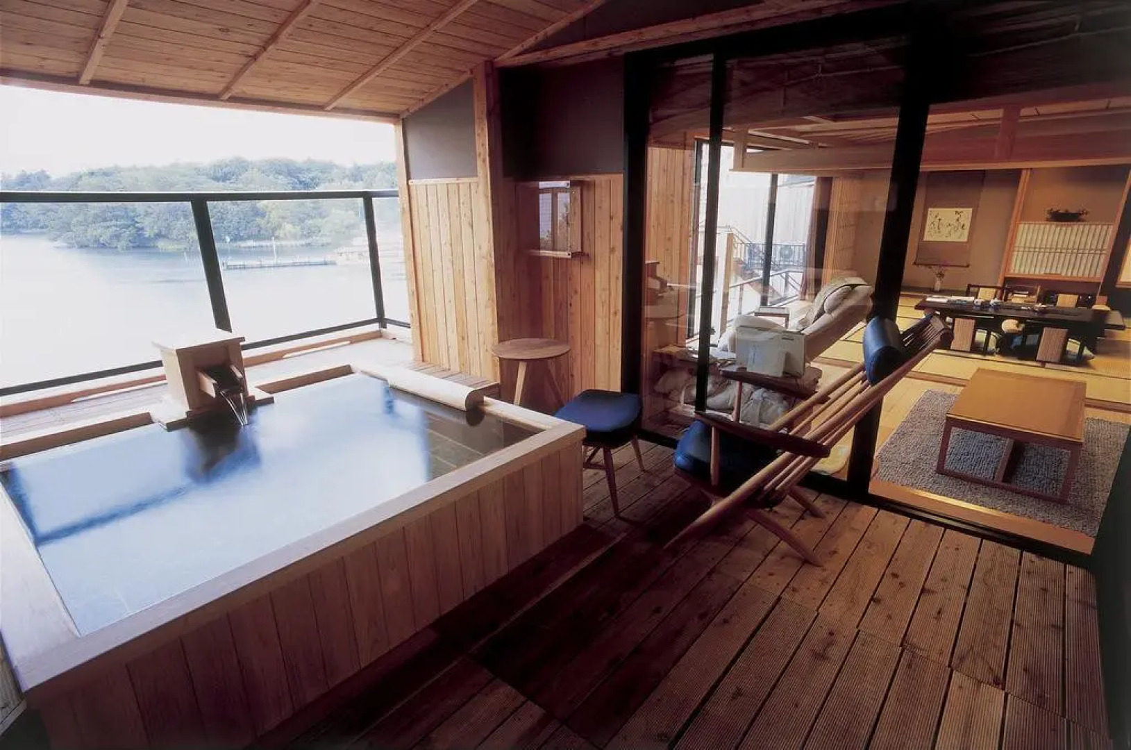 Akan Tsuruga Bessou HINANOZA