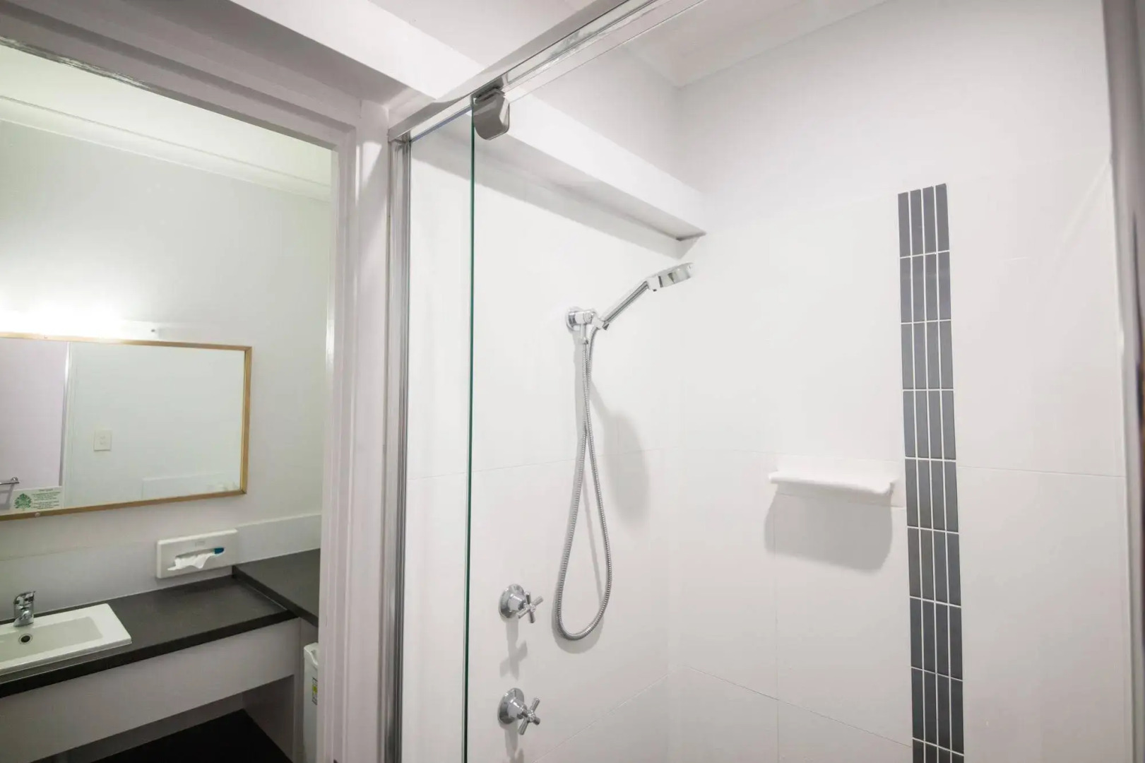 Glenmore Palms Motel