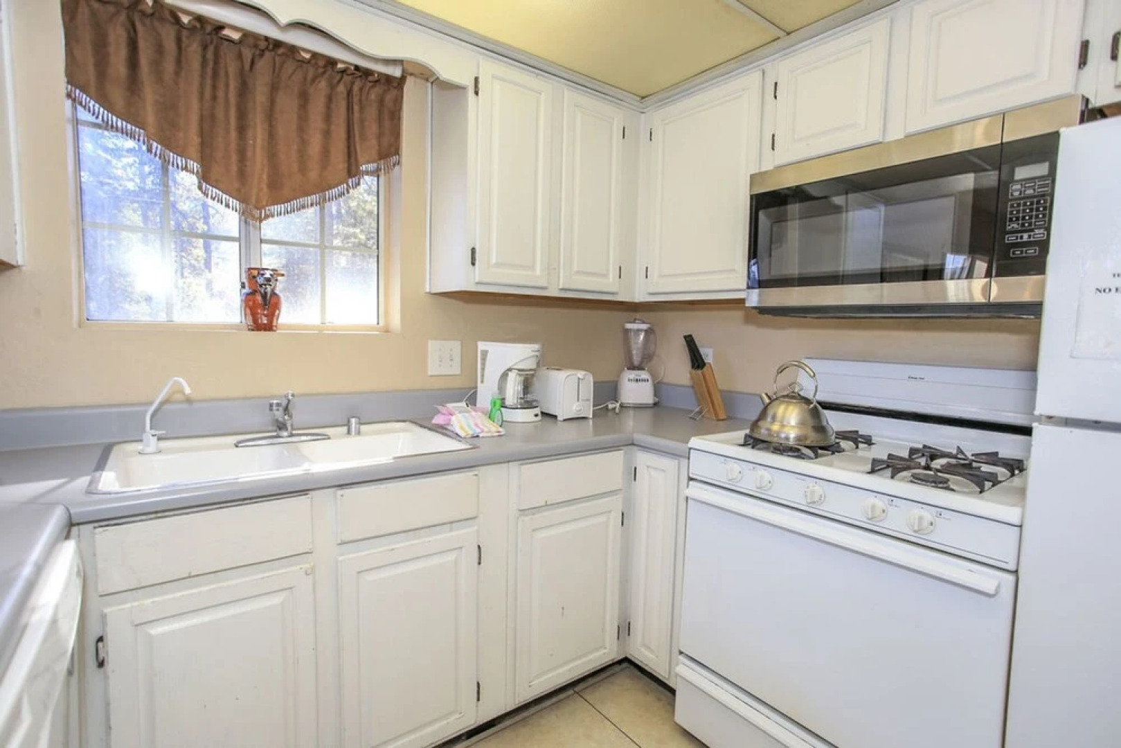 Bear Mountain Chalet 639 by RedAwning