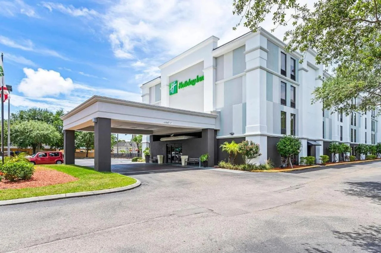 Holiday Inn St. Petersburg West by IHG