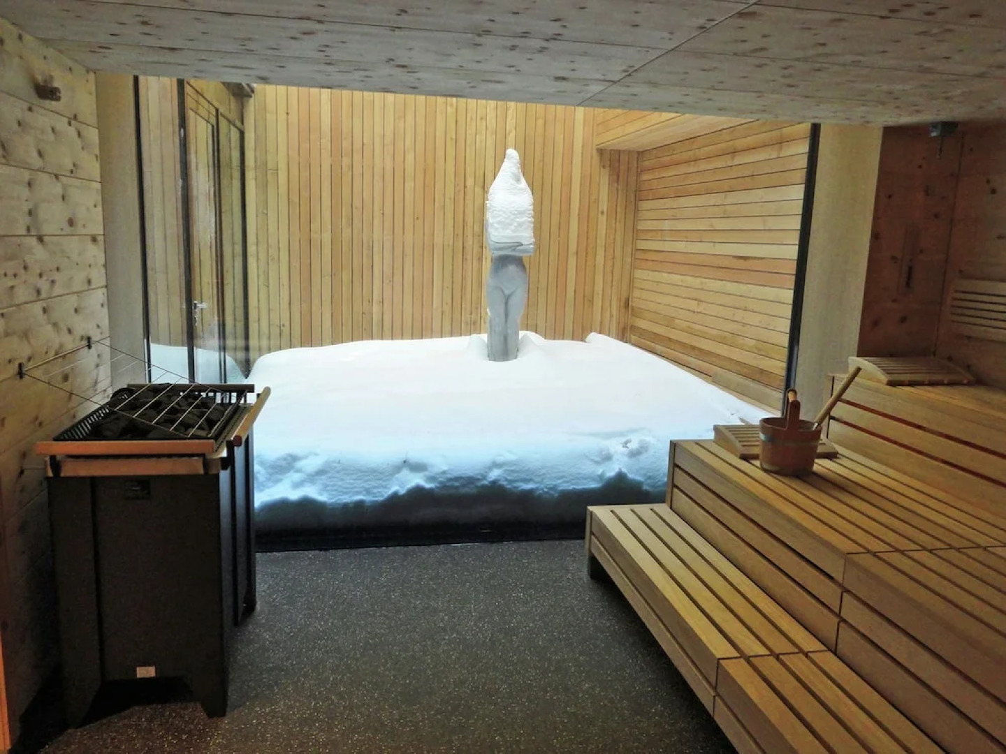 Welcoming Apartment With Infrared Sauna, Terrace, Garage