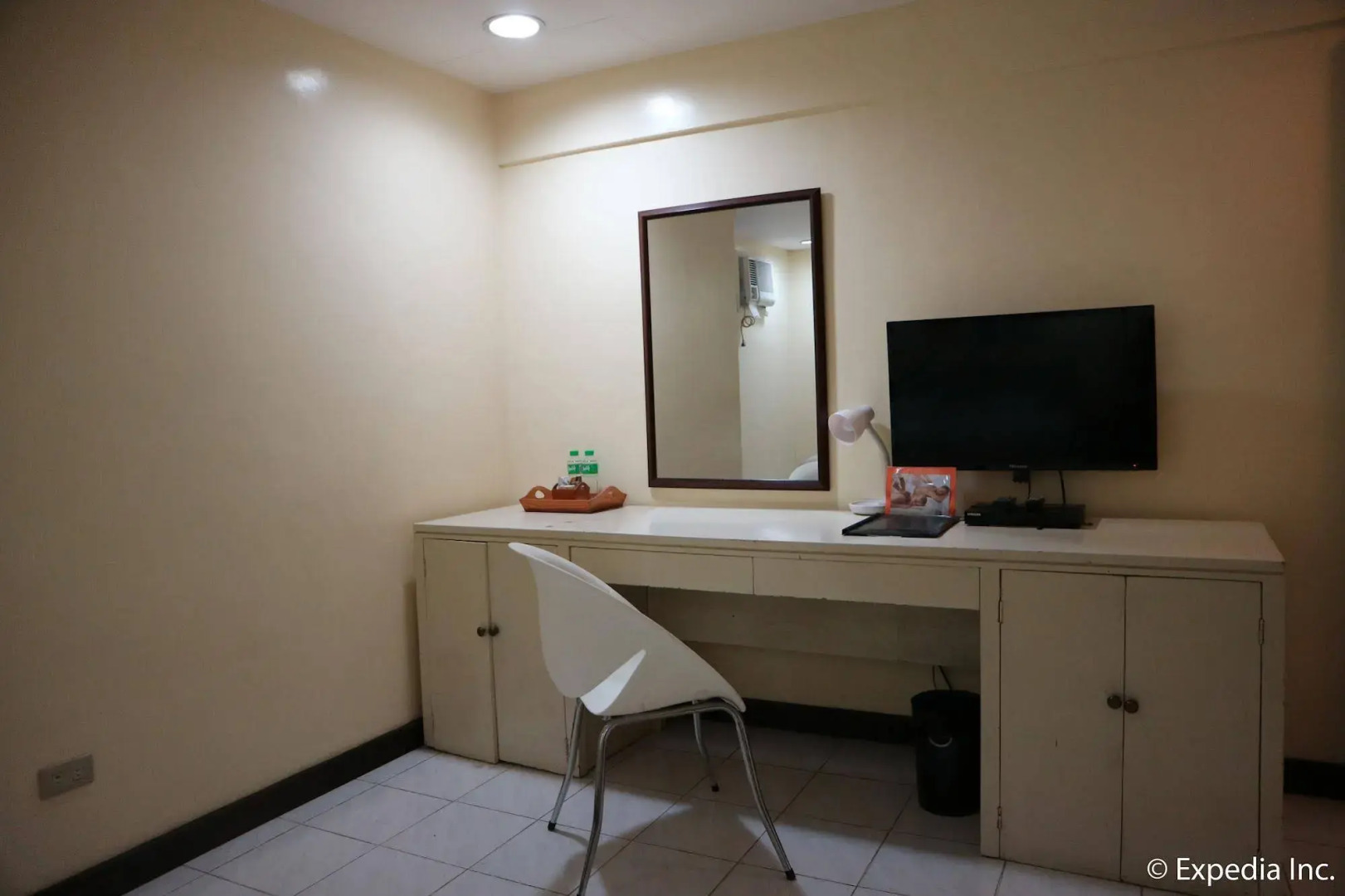 Riverview Resort & Conference Center