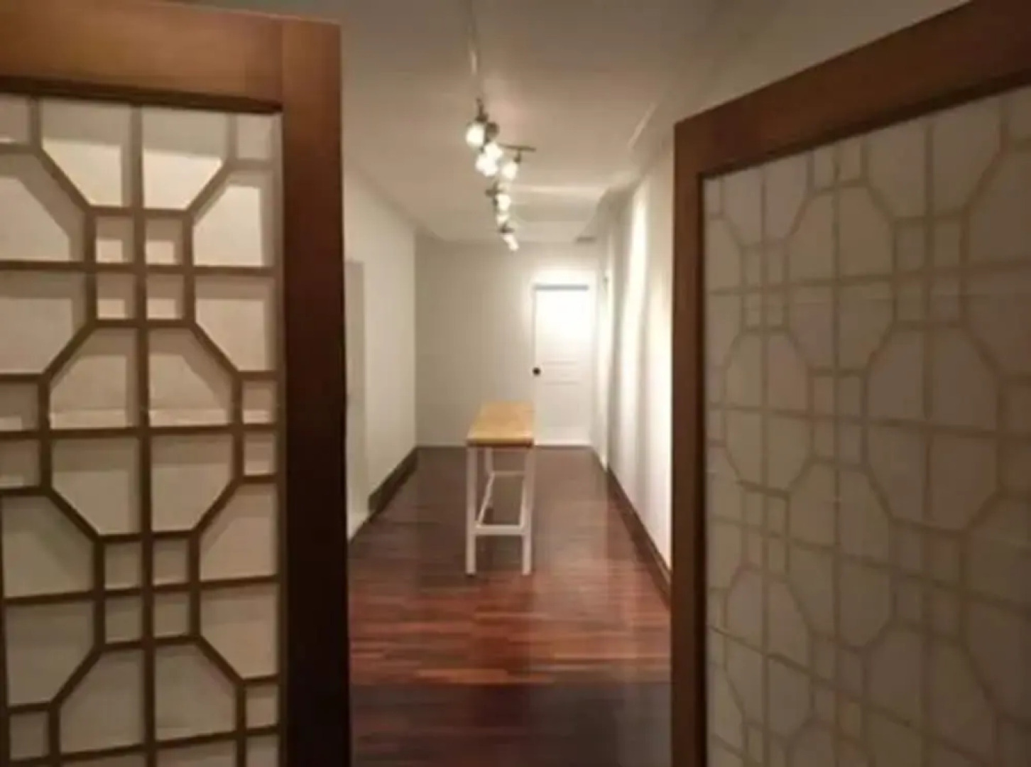 Rooftop Party Guesthouse - Hostel