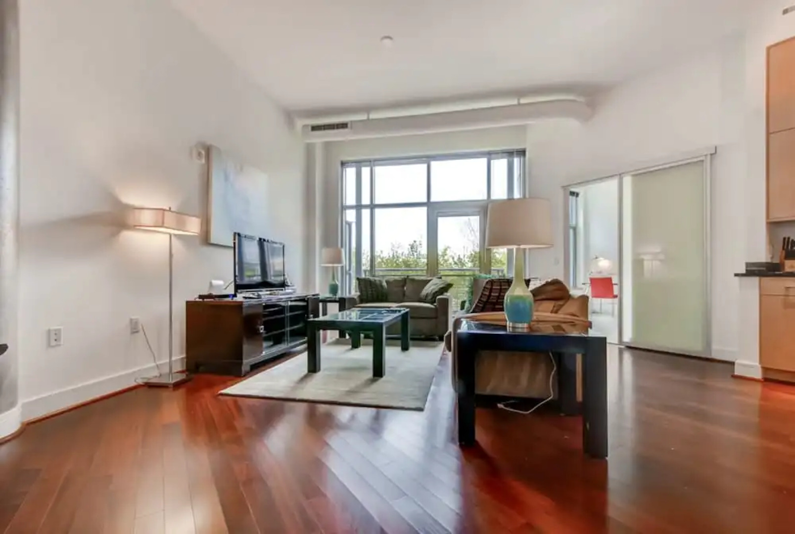 Global Luxury Suites at Park Crest Lofts