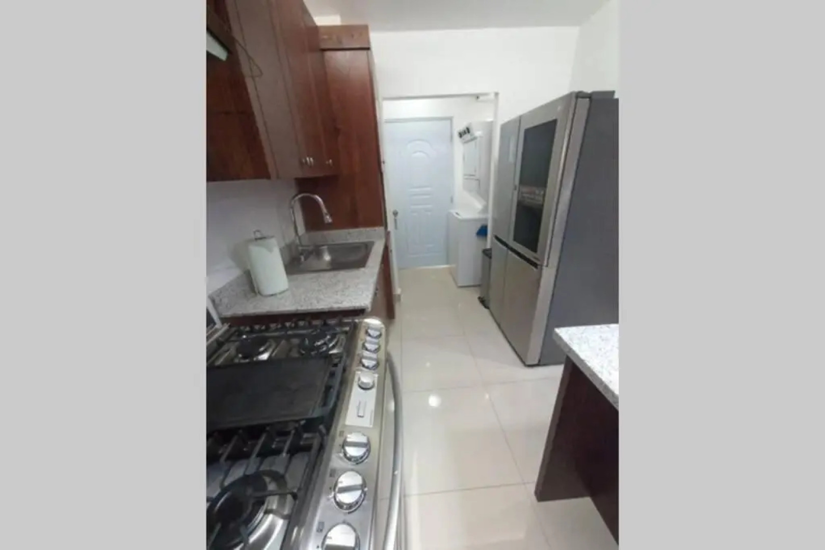 Lia Amanda Edificio 5