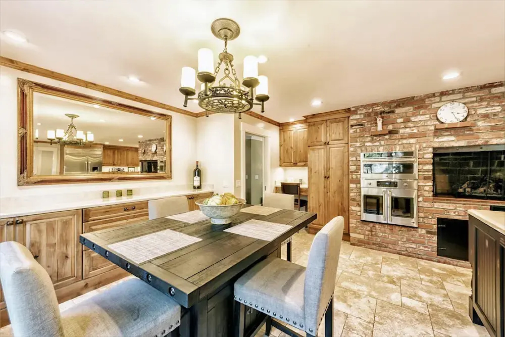 Lx47: Pebble Garden Retreat Home With Modern Kitchen