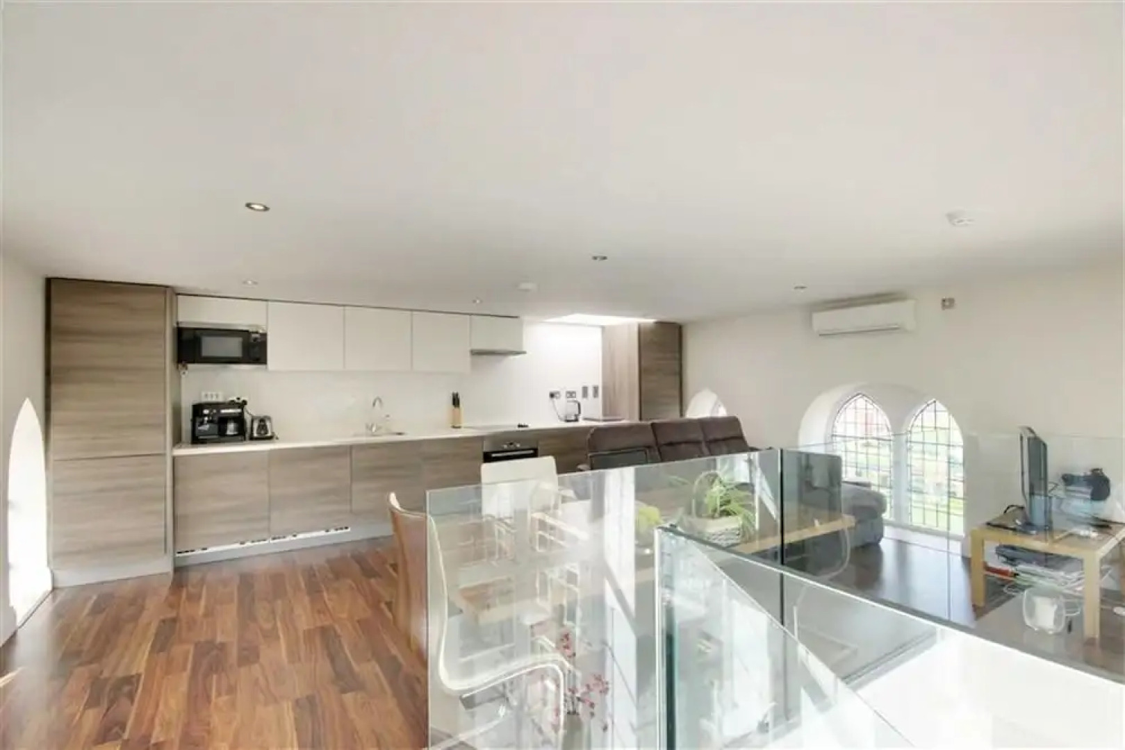 Luxury Apartment 20 min. from London