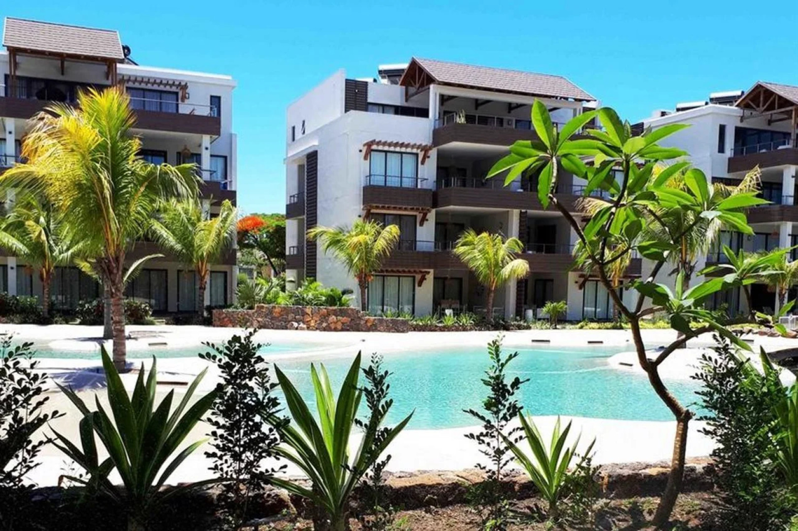 Choisy Les Bains with LOV