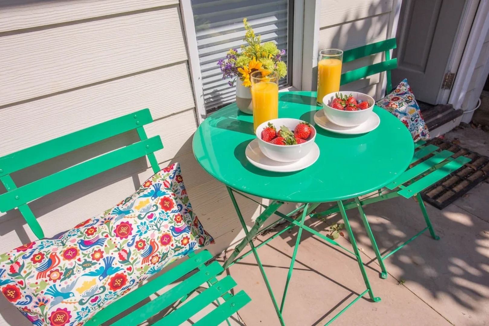 Snug with Views of the Chilterns