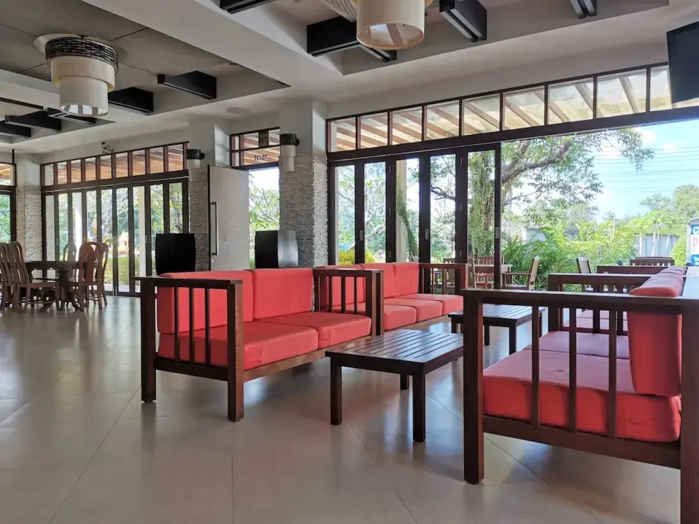 Tachawan Resort & Restaurant