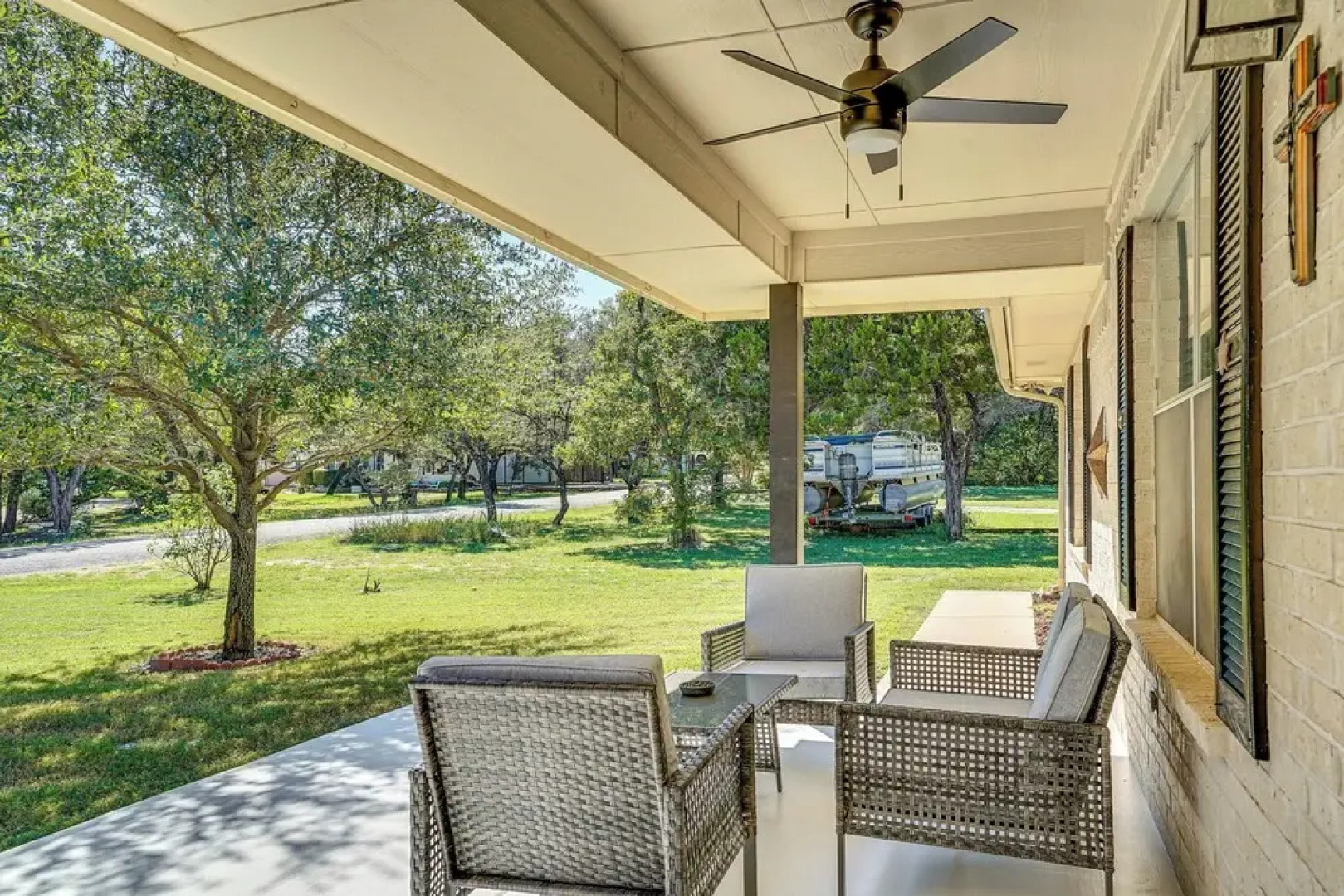 Granbury Cottage, Steps to Lake & Dock!