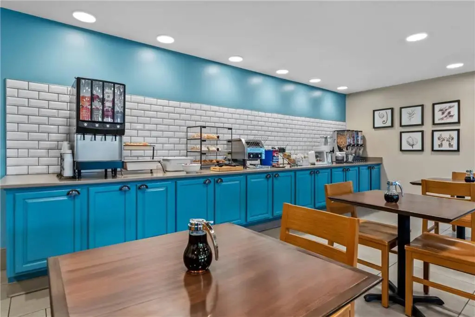 Country Inn & Suites by Radisson, Chambersburg, PA