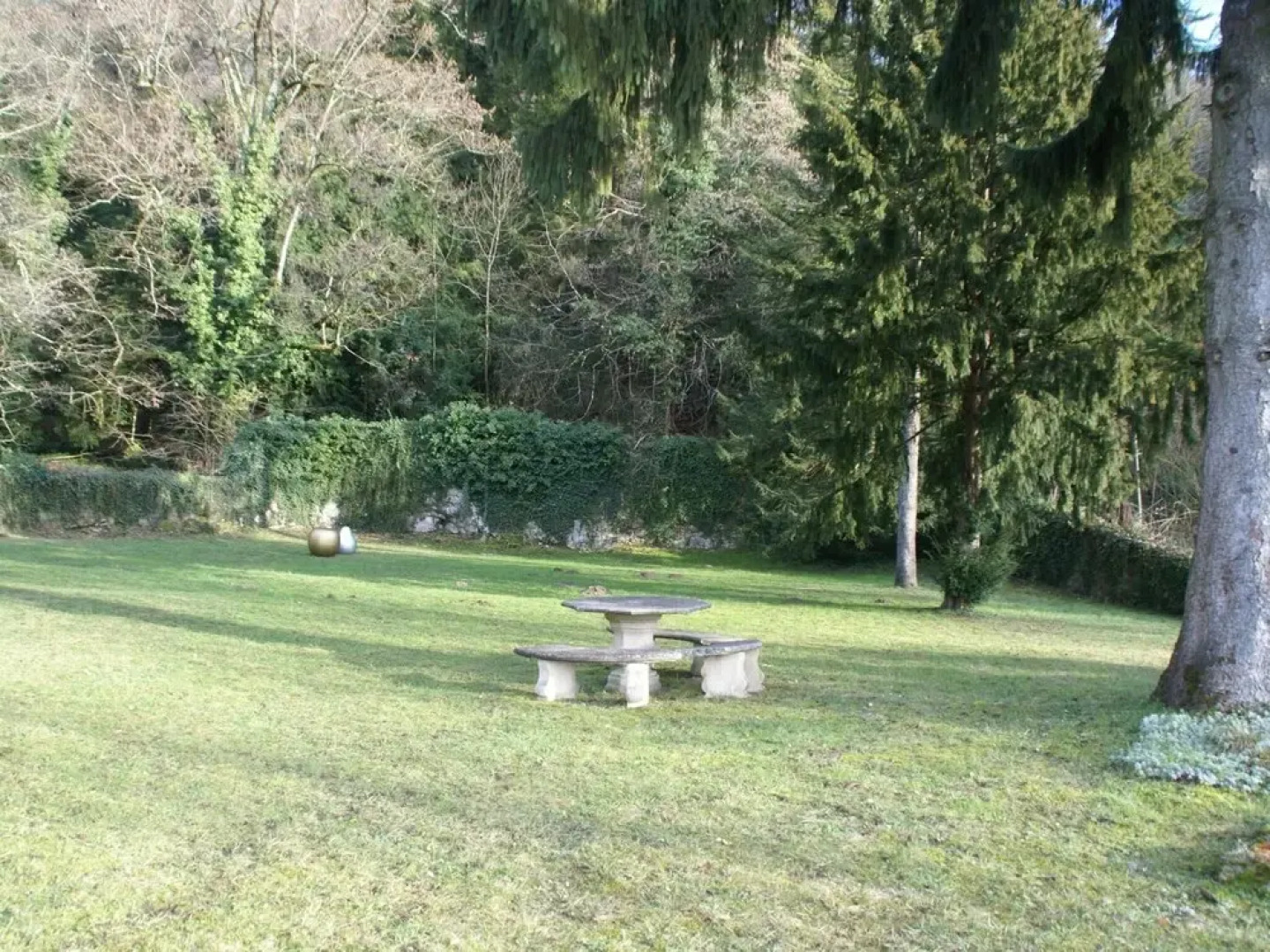 Renovated Castle Apartment With Swimming Pool