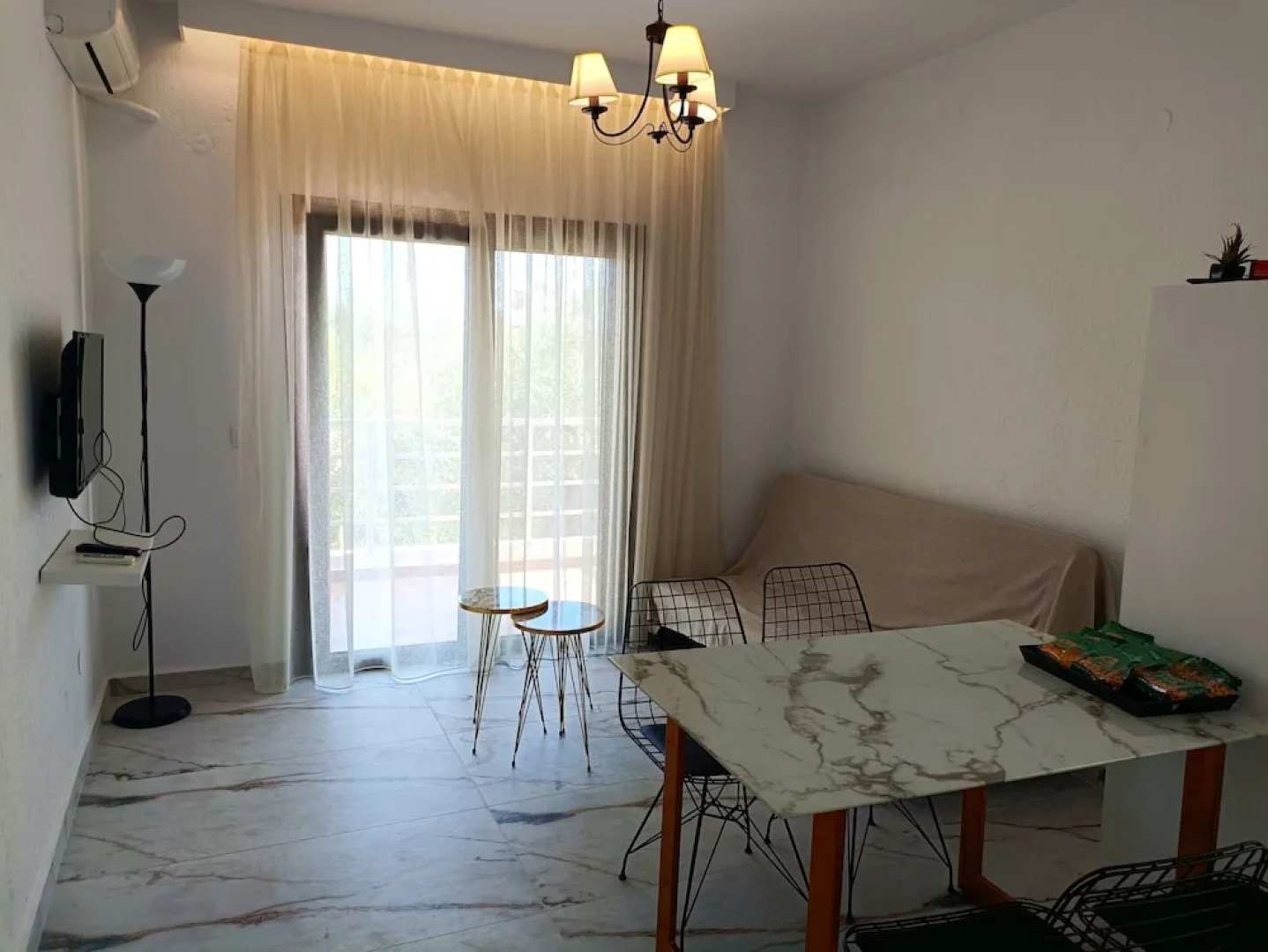 Salonikiou Beach Deluxe Apartments