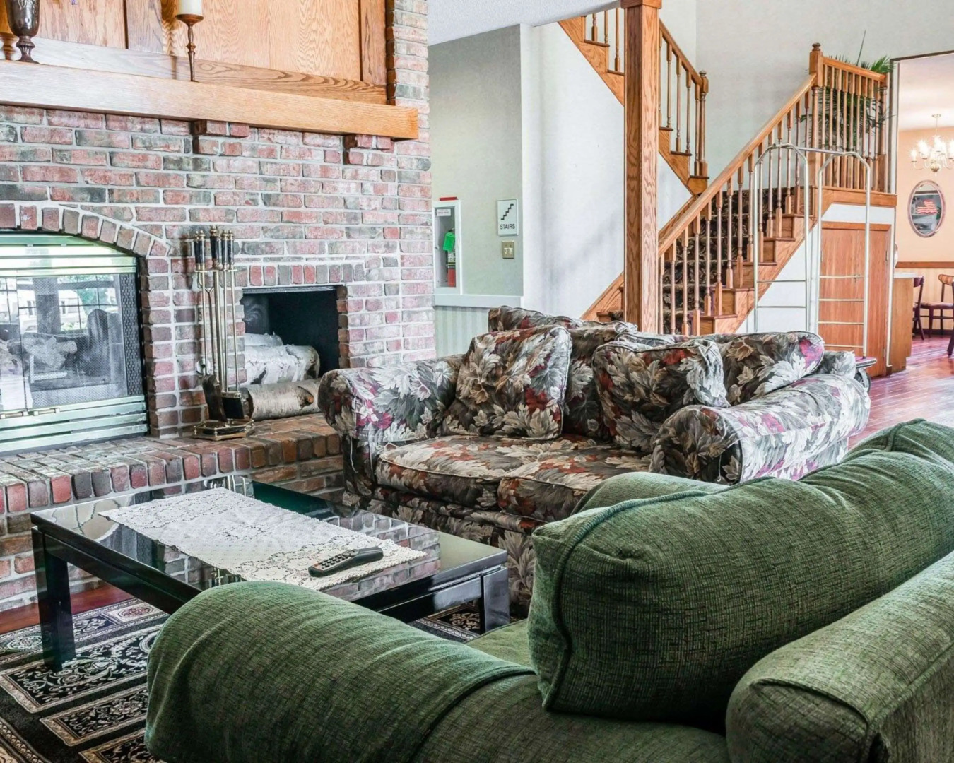 Econo Lodge & Suites Grand Rapids Airport