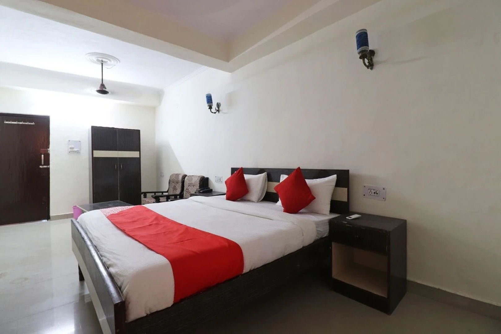 Oyo 48484 N H Plaza Lodge And Farm House